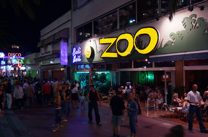 das Zoo auf der Discostrasse in Lloret de Mar