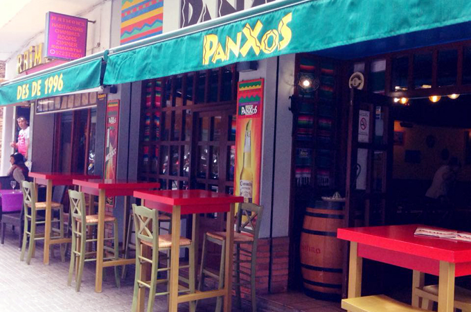 Eingang ins Restaurant Panxos